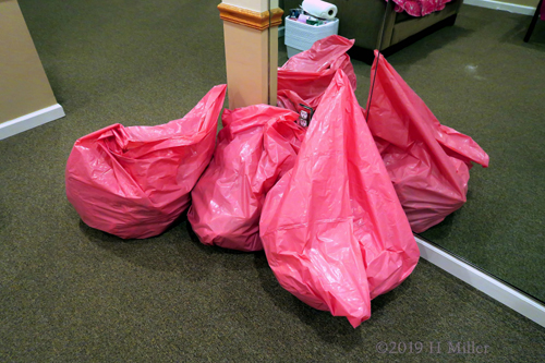 Bags With Beautiful Spa Robes For The Spa Guest Bags With Beautiful Spa Robes For The Spa Guest