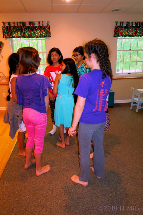 Kids Gather Around For Fun Kids Spa Activities And Treatments! Kids Gather Around For Fun Kids Spa Activities And Treatments!