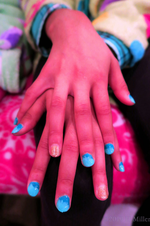 Perfect Ombre Nail Design With Two Shades Of Blue, And A Shimmery Gold Accent Nail On This Kids Manicure!
