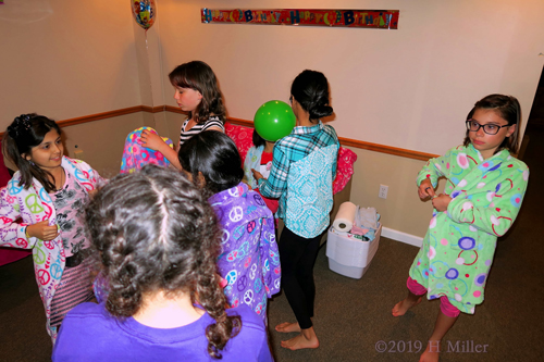 Spa Guests Try On Their Comfy Spa Robes Spa Guests Try On Their Comfy Spa Robes