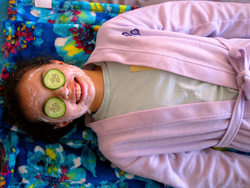 Enjoying The Unique Experience Of Having Cukes On The Eyes, Masque On The Face!