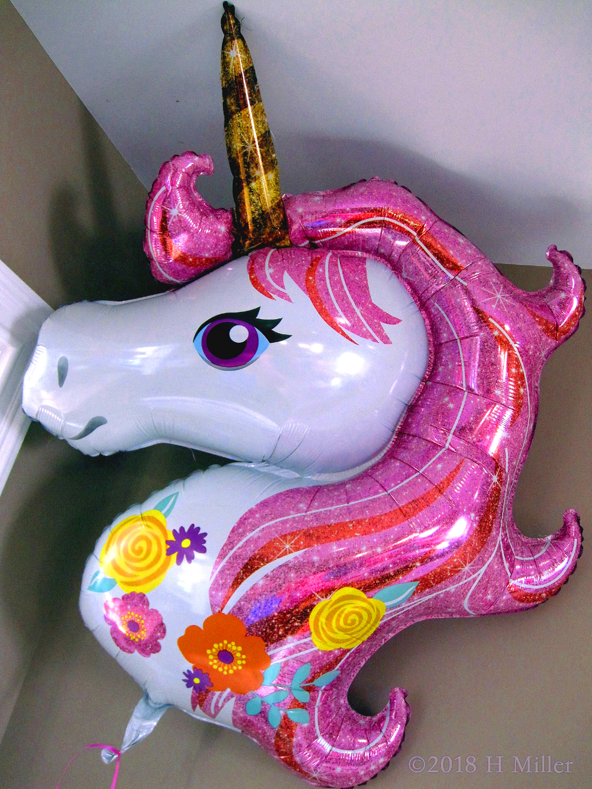 Kids Love Unicorns And Balloons, So Why Not Have A Unicorn Balloon! 