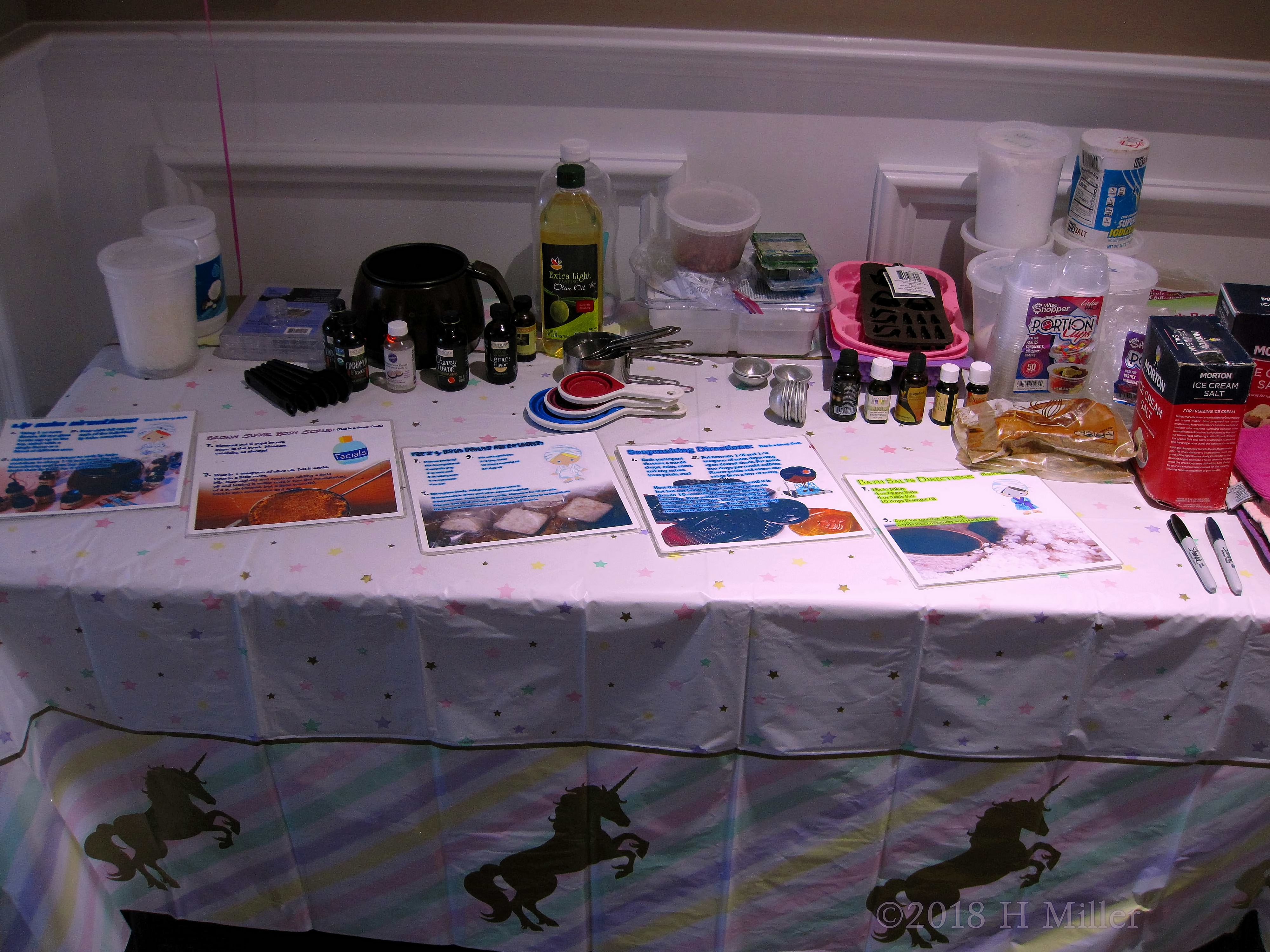 Well Set Crafting Table With All Craft Activity Materials And Instruction Cards For The Kids! Well Set Crafting Table With All Craft Activity Materials And Instruction Cards For The Kids!