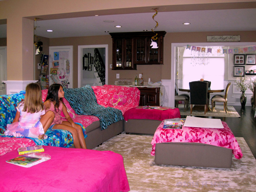 Living Room Transitioned Into Kids Spa Birthday Setup! Living Room Transitioned Into Kids Spa Birthday Setup!