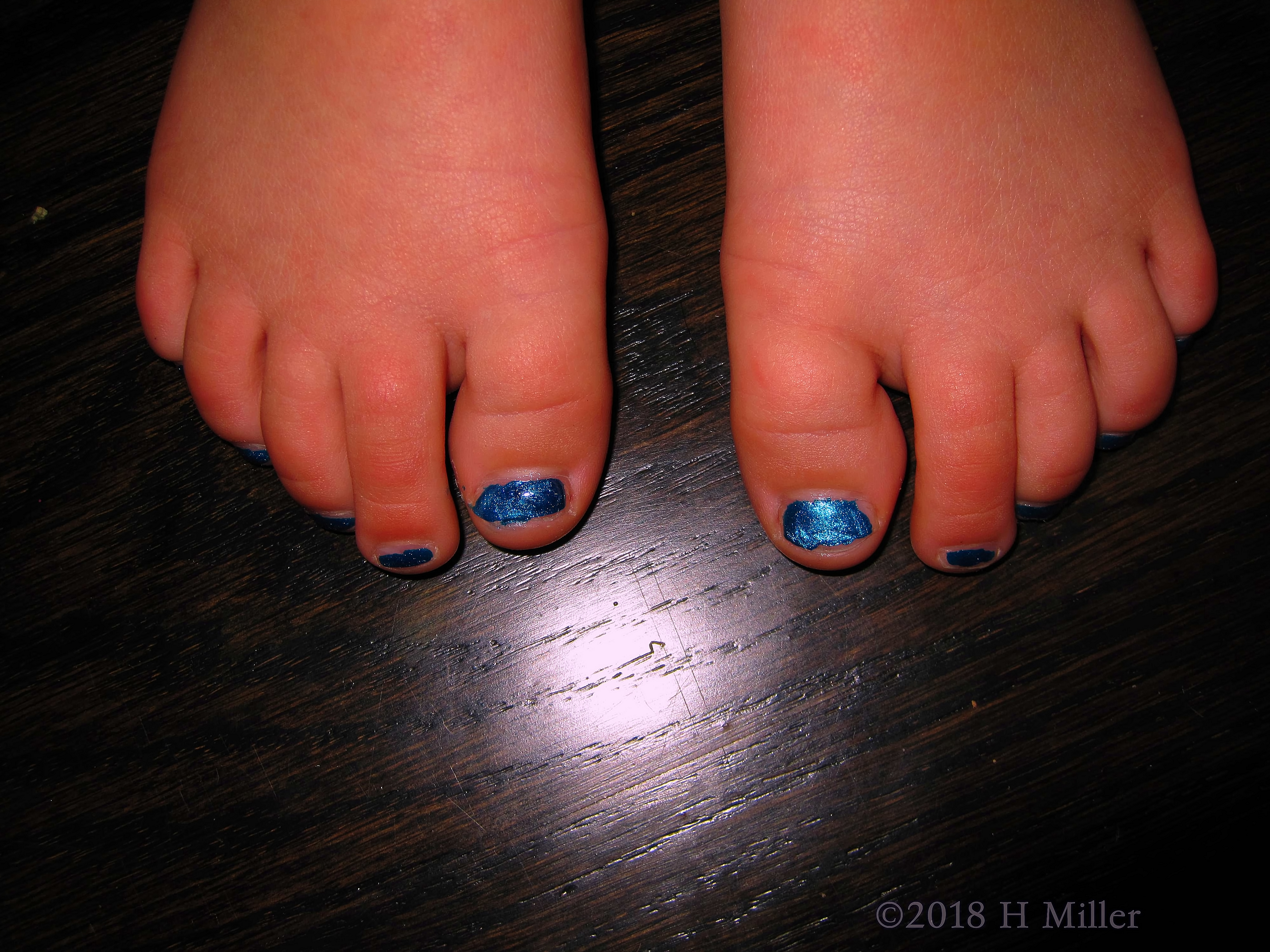 Sparkling Pedicure For Kids! Sparkling Pedicure For Kids!