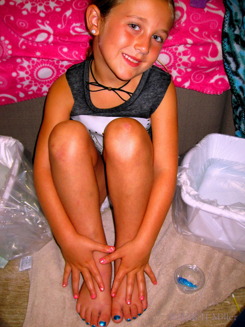 Cheerful, Showing Her Girls Mini Mani And Pedi! Cheerful, Showing Her Girls Mini Mani And Pedi!