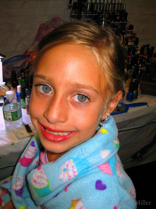 Olivia Is Happy After Getting A Cool Hairstyle For Girls Olivia Is Happy After Getting A Cool Hairstyle For Girls