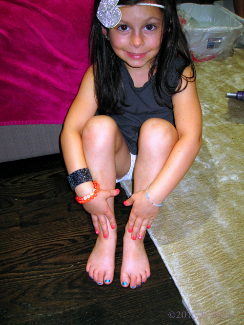 Showing Her Pretty Girls Manicure And Pedicure Results! Showing Her Pretty Girls Manicure And Pedicure Results!