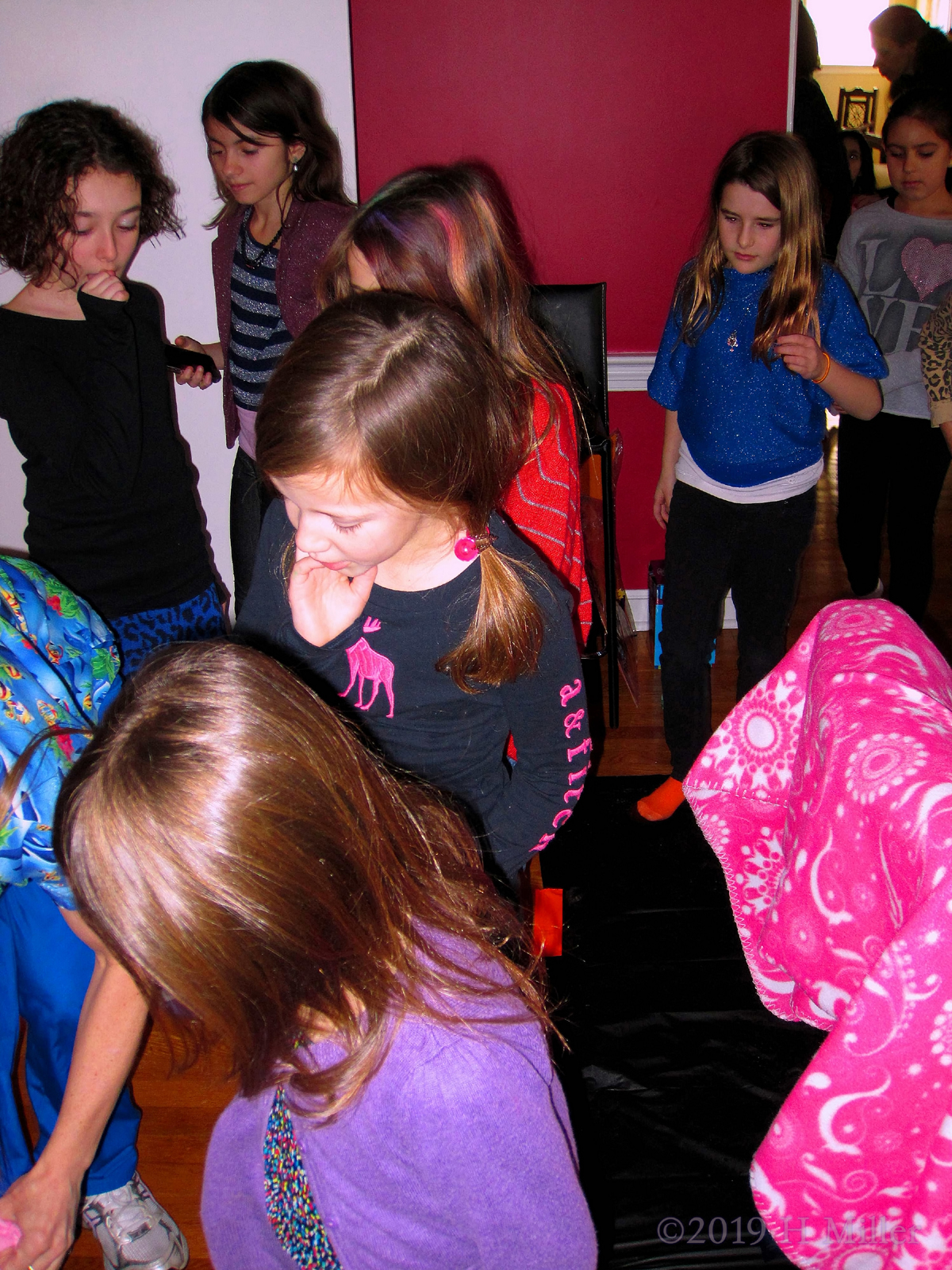 Fun Guests At The Cool Spa Party For Girls, Choosing Spa Robes