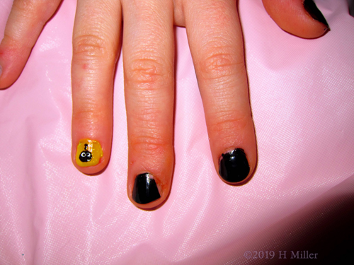 Cool Kids Manicure With Spider Nail Art At The Spa Birthday Party