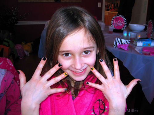 Excited Guest Shows Off Her Stunning Kids Mani