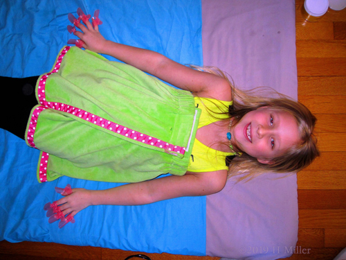 Party Guest Is Excited For Kids Facials At The Home Spa Party! Party Guest Is Excited For Kids Facials At The Home Spa Party!