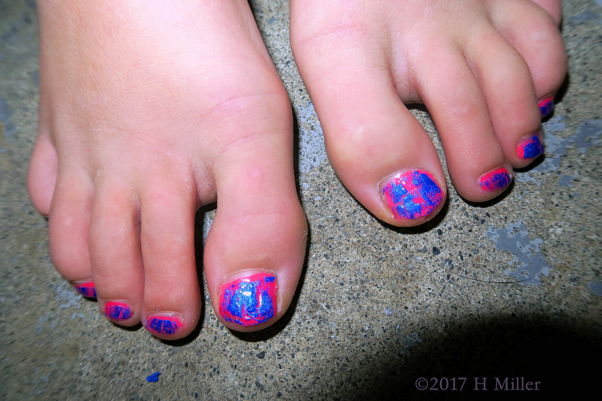 Funky Pink And Blue Shatter Girls Pedicure. 