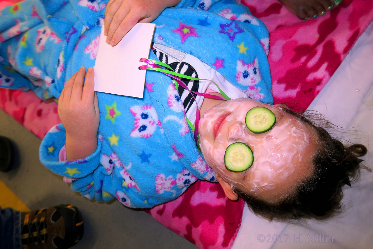 The Kids Facial Masque Is So Soothing And Fun 1