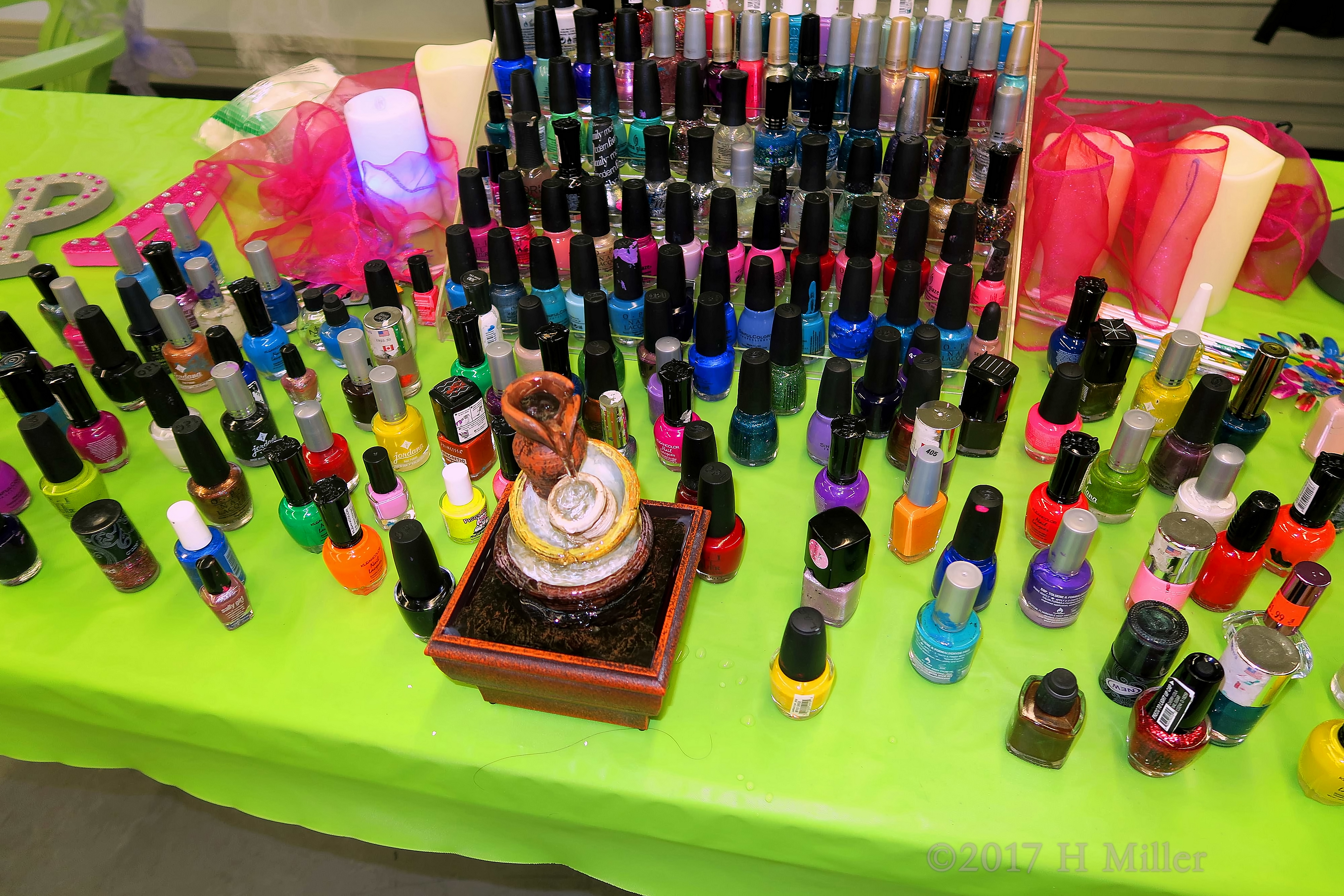 Fountain Of Nail Polish Color! Fountain Of Nail Polish Color!