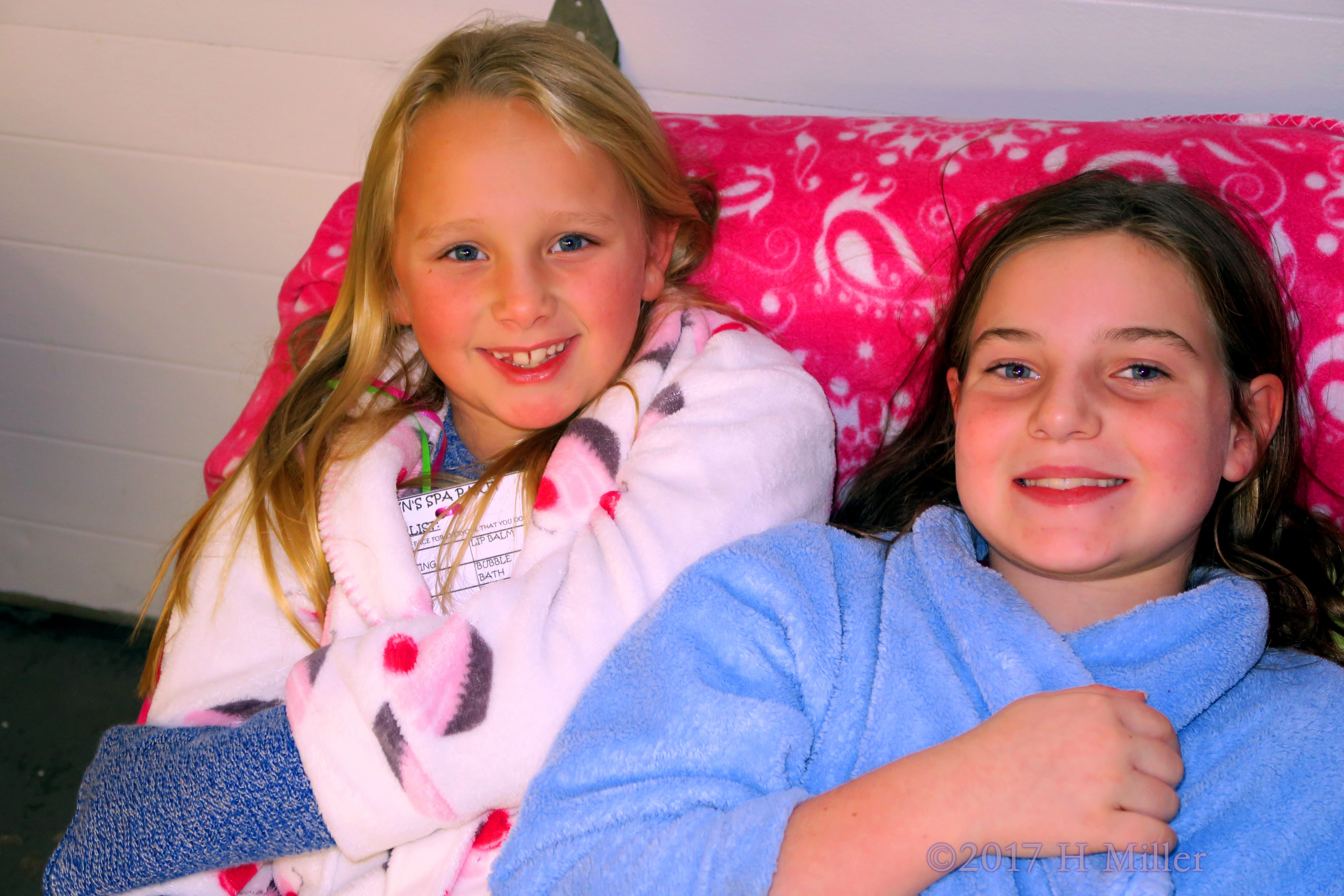 Getting Pampered At The Girls Spa! Getting Pampered At The Girls Spa!