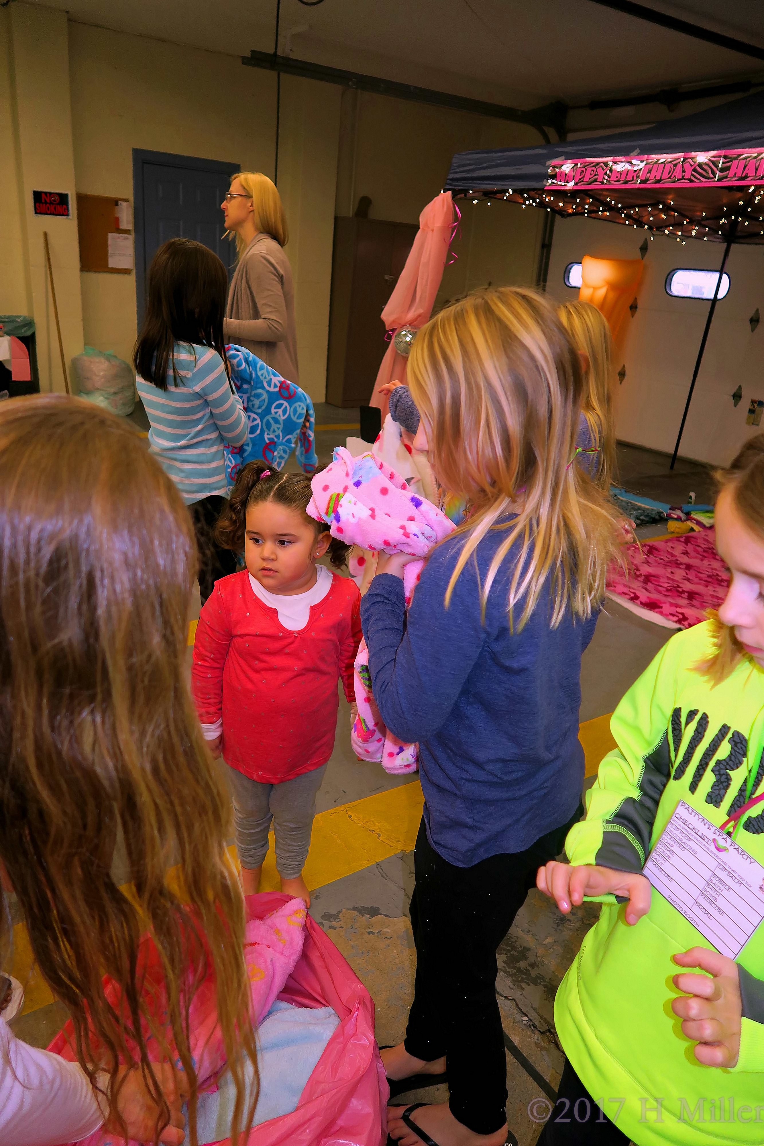 It's Fun Spending Time With The Girls It's Fun Spending Time With The Girls