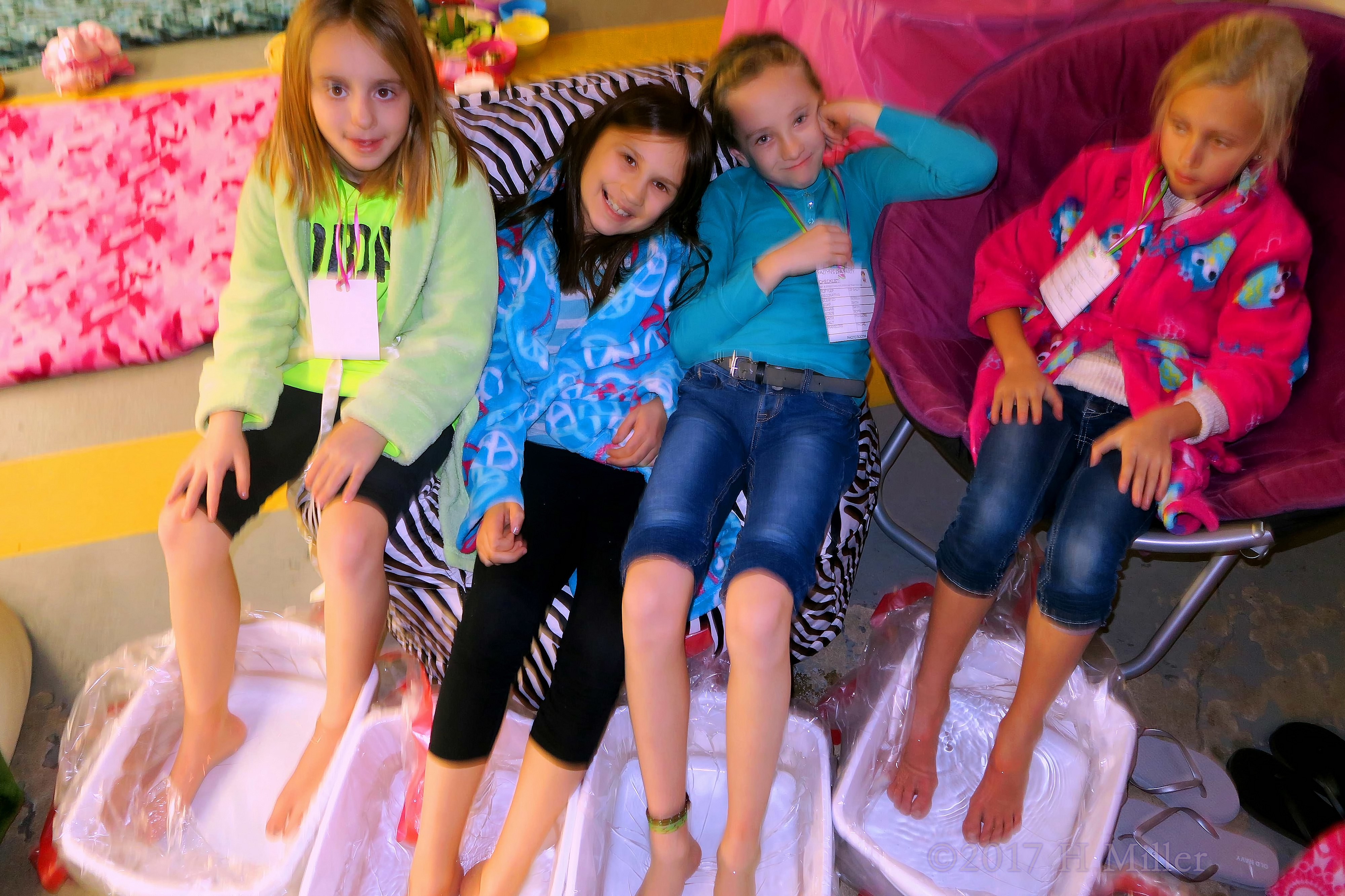 Looks Like A Lot Of Fun Having Kids Pedicures! Looks Like A Lot Of Fun Having Kids Pedicures!