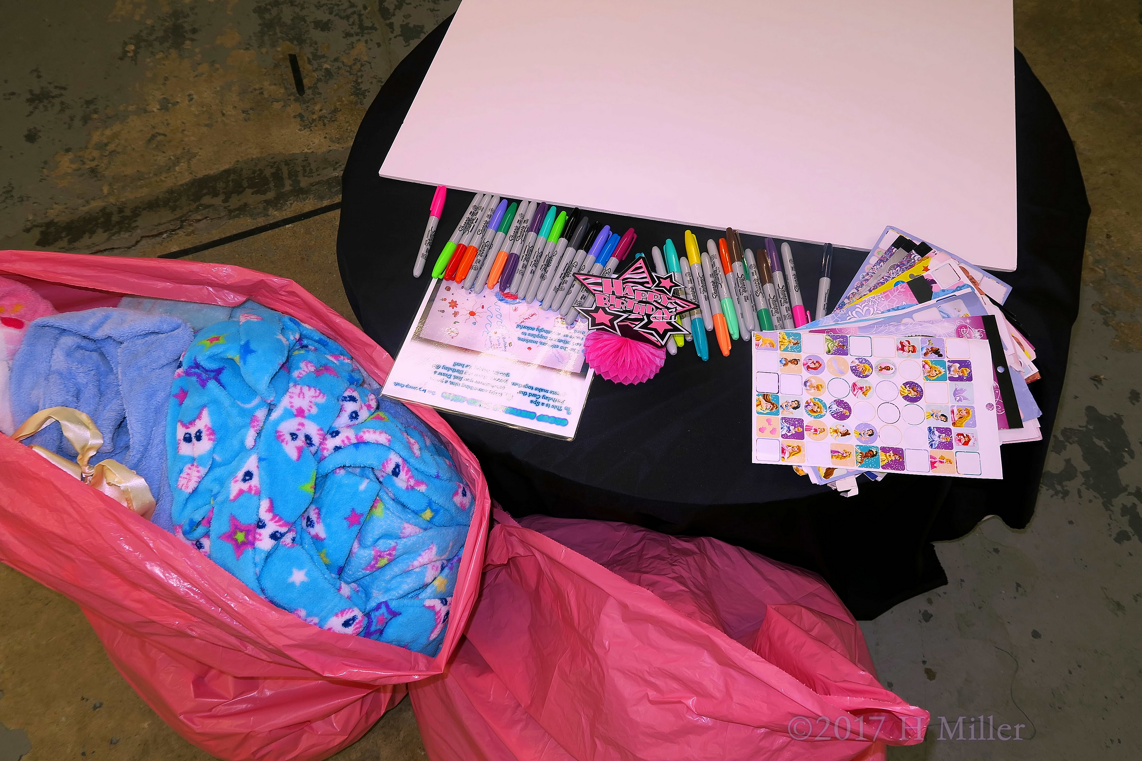 The Spa Birthday Card Is Ready With Markers And Stickers The Spa Birthday Card Is Ready With Markers And Stickers