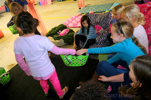 Excited To Check Out This Cool Spa Party Gift Bag Excited To Check Out This Cool Spa Party Gift Bag