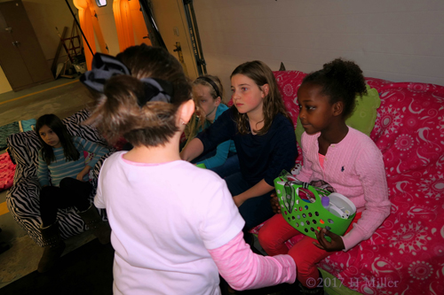 Handing Out The Girls Spa Goodie Bags Handing Out The Girls Spa Goodie Bags