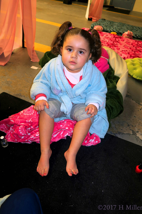 Her Kids Pedicure Looks So Cute! Her Kids Pedicure Looks So Cute!