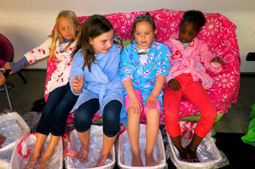 Paityn's Friends Getting Girls Pedicures Paityn's Friends Getting Girls Pedicures