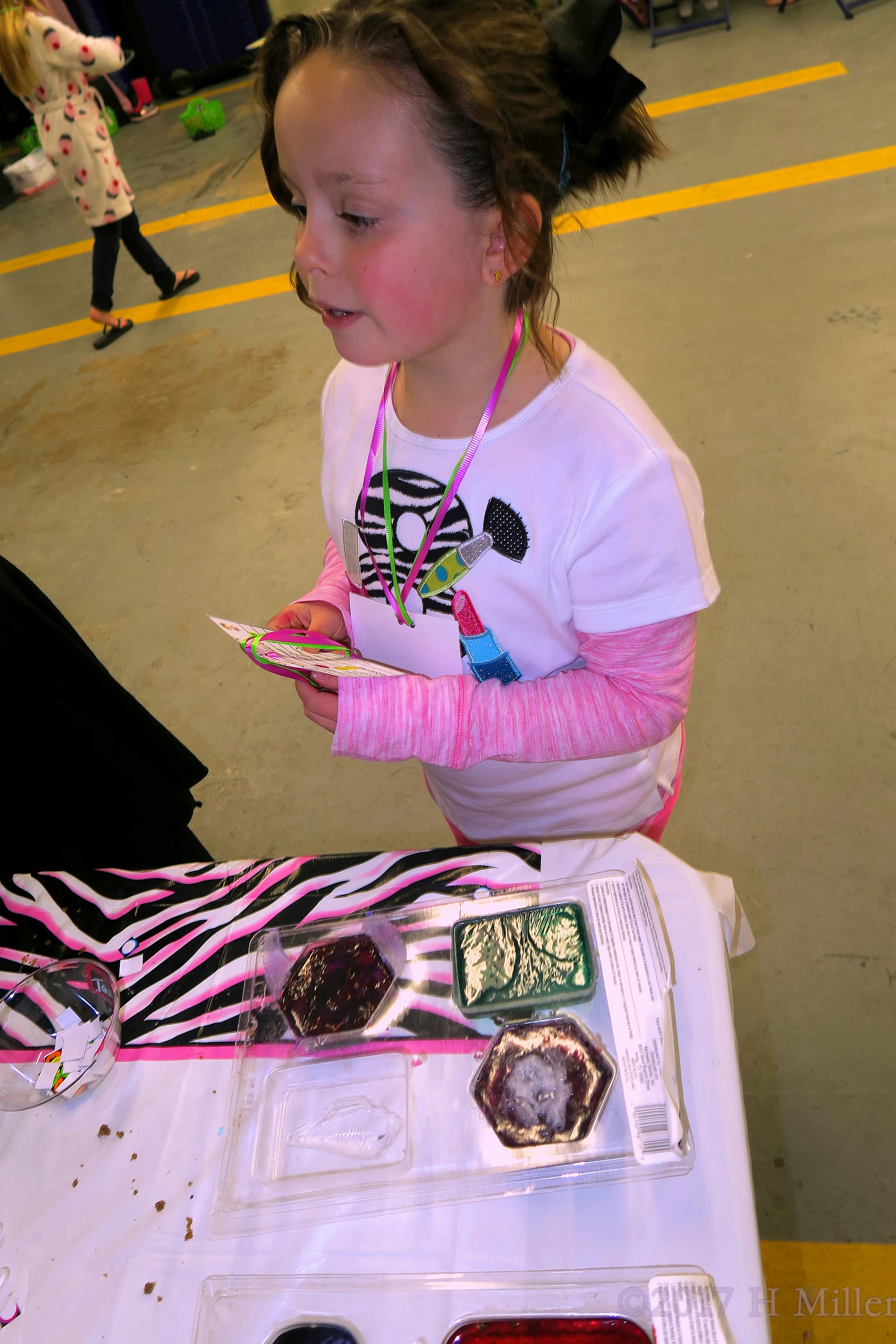 Waiting To Help With The Kids Crafts Projects At The Spa Party For Girls. Waiting To Help With The Kids Crafts Projects At The Spa Party For Girls.