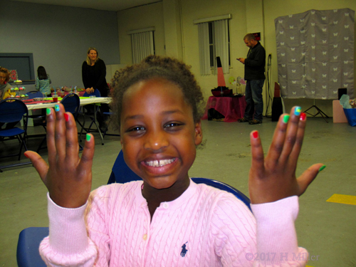 Funky Fashionable Girls Manicure. Funky Fashionable Girls Manicure.