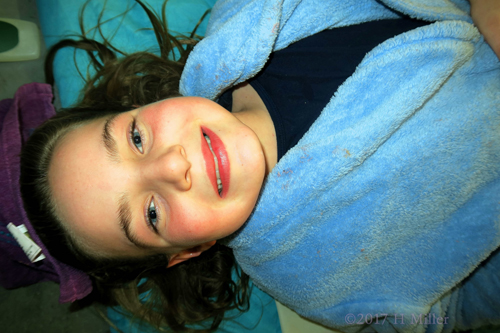 Healthy, Glowing Skin During Her Girls Facial Healthy, Glowing Skin During Her Girls Facial