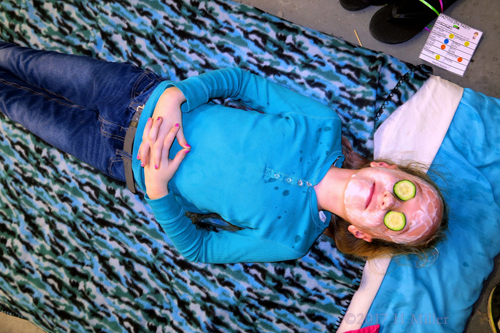 Just Leisurely Getting A Facial For Girls. Just Leisurely Getting A Facial For Girls.