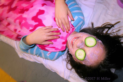 Who's Having A Lot Of Fun Getting Kids Facials! Who's Having A Lot Of Fun Getting Kids Facials!