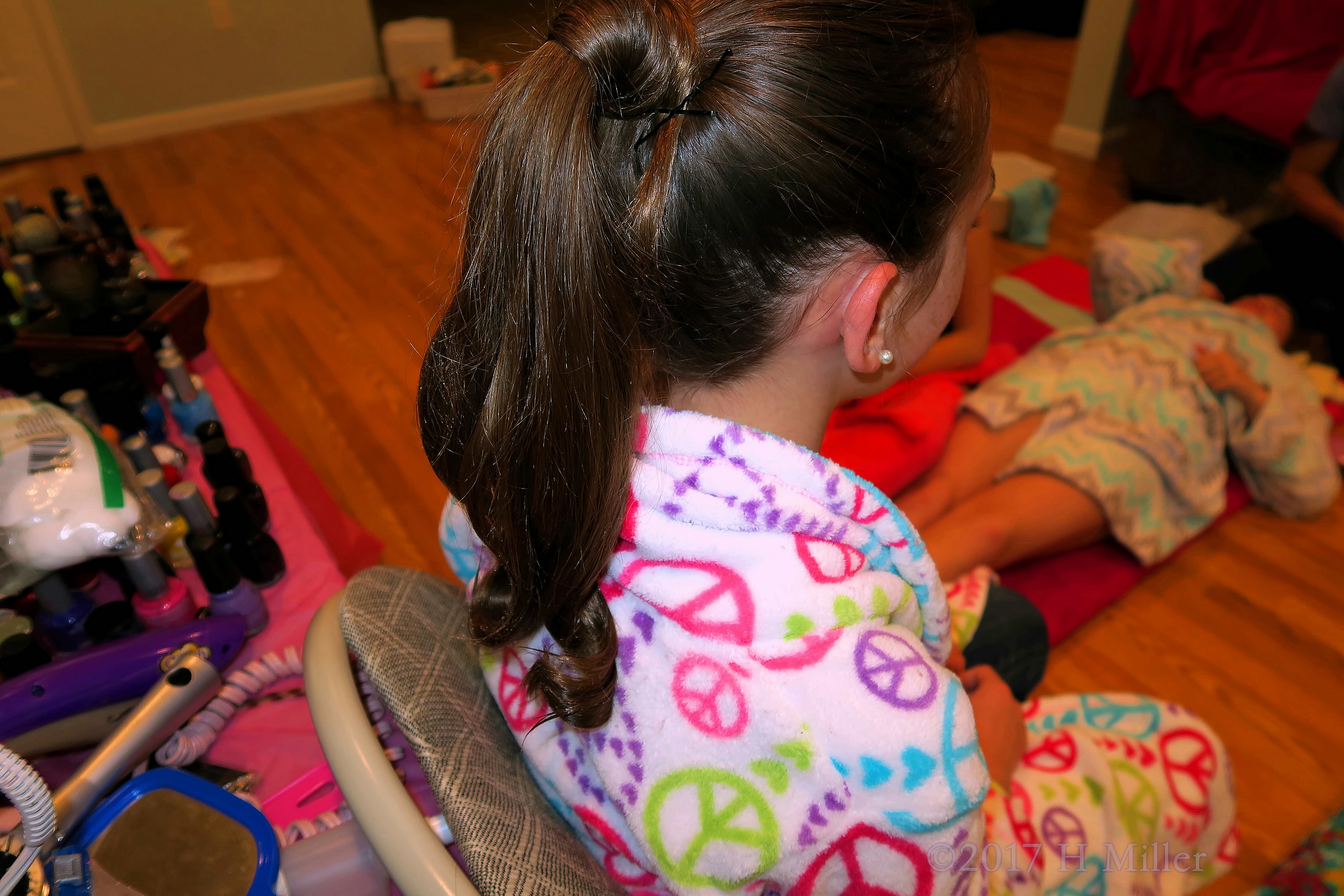 Beautifully Wrapped Pony Tail, Genie Style! Beautifully Wrapped Pony Tail, Genie Style!