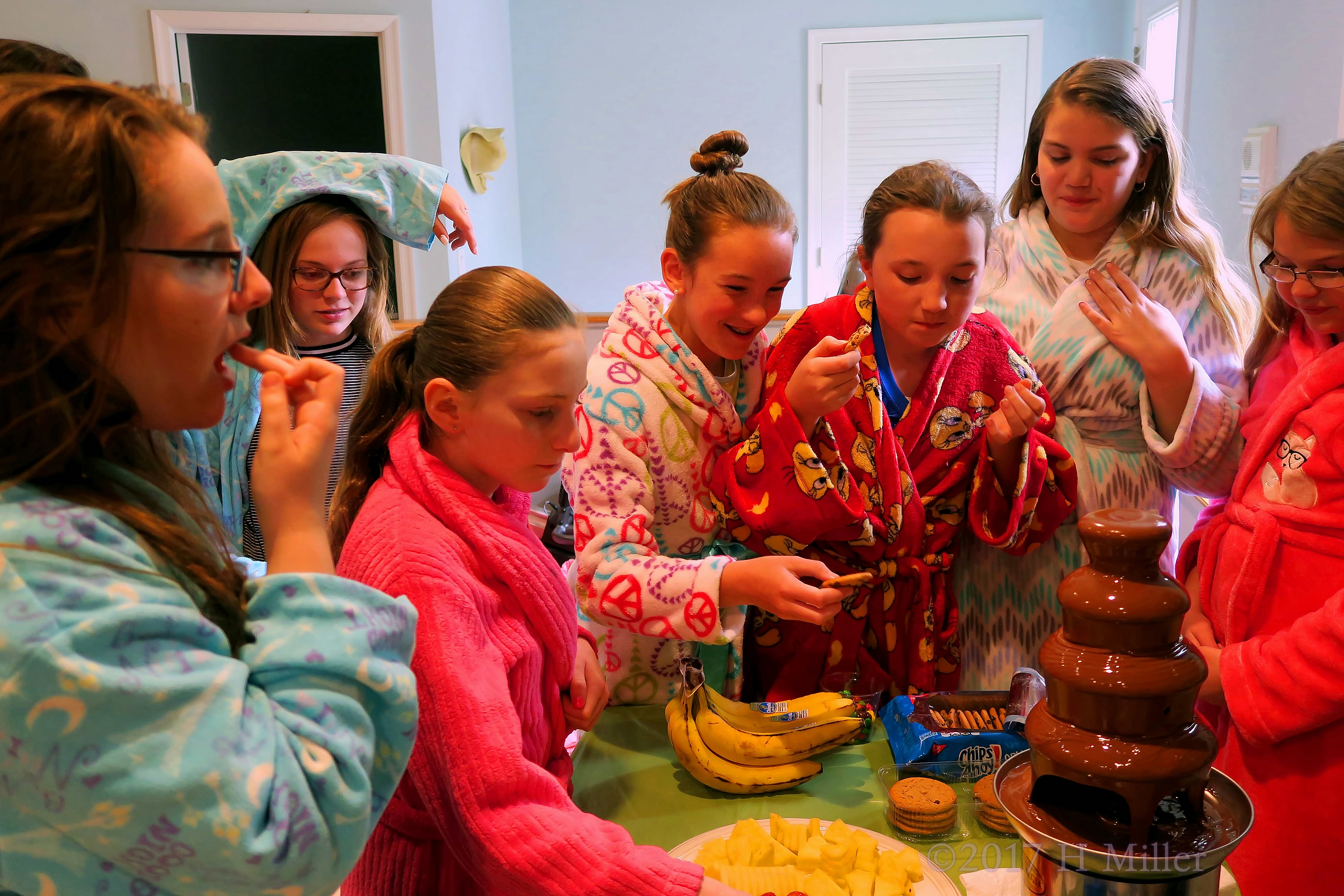 Let's Have Some Cookies And Snacks! Let's Have Some Cookies And Snacks!
