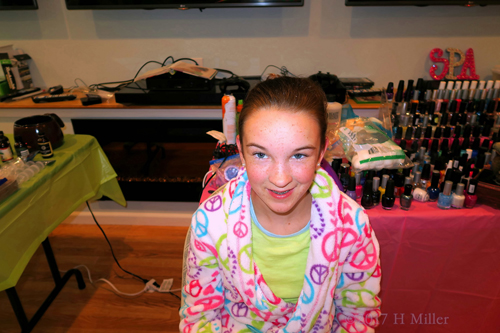 Hairstyling About To Begin! Hairstyling About To Begin!