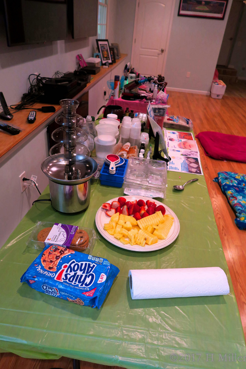 Here Is All You Need To Begin With The Kids Crafts And The Spa Party Chocolate Fondue Fountain! Here Is All You Need To Begin With The Kids Crafts And The Spa Party Chocolate Fondue Fountain!