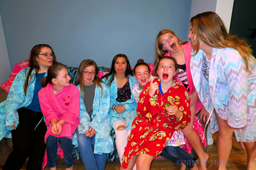 Silly Faces Spa Party Group Photo! Silly Faces Spa Party Group Photo!