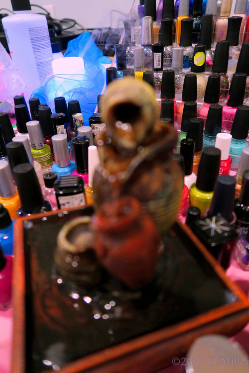 So Many Nail Polishes! So Many Nail Polishes!