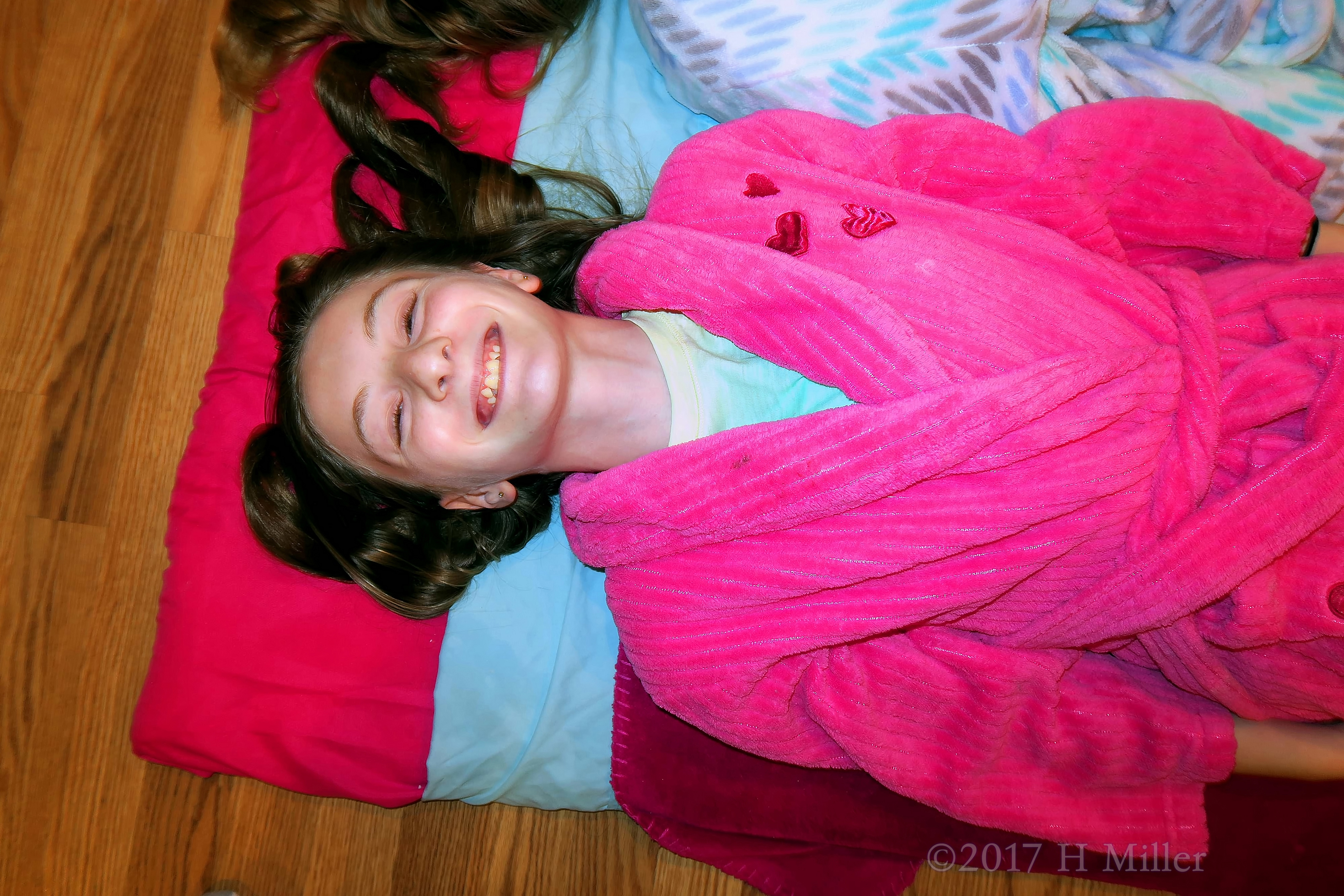 A Picture With A Wide Smile Before Her Kids Facial! A Picture With A Wide Smile Before Her Kids Facial!