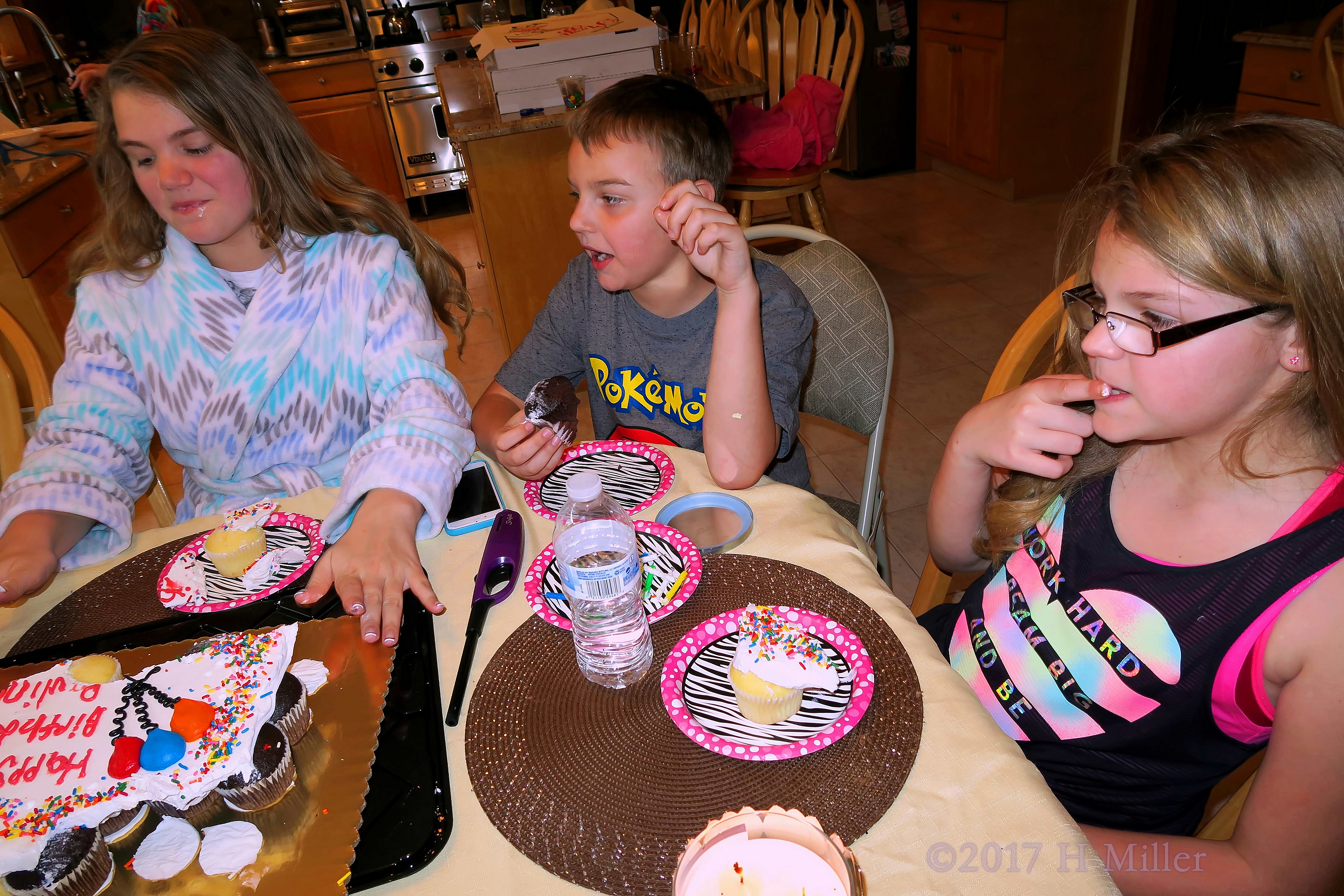 Guests Are Enjoying The Spa Birthday Party! Guests Are Enjoying The Spa Birthday Party!