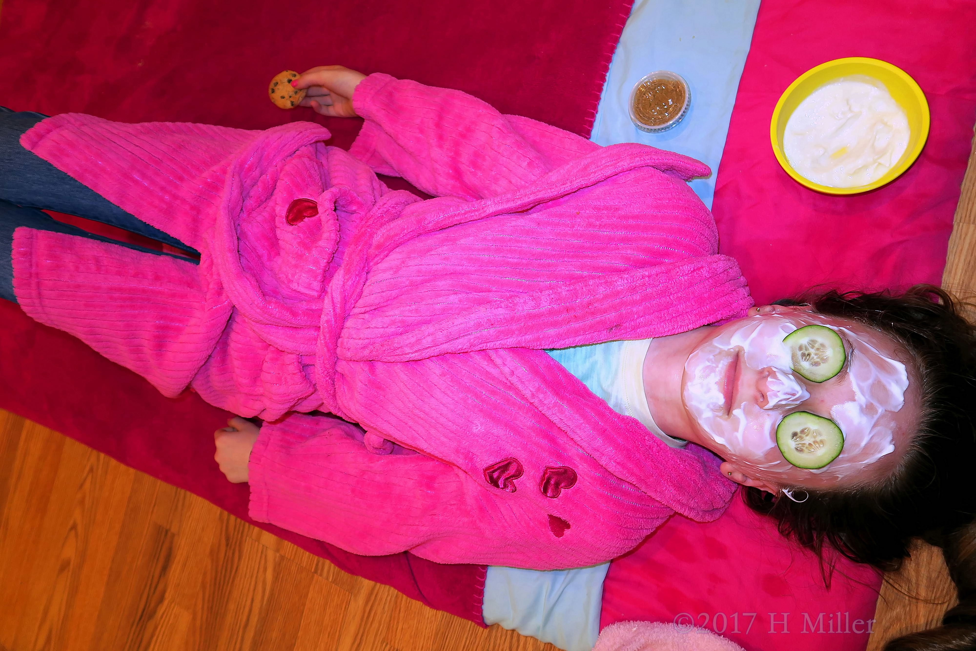 Kid Friendly Facial Treatment! Kid Friendly Facial Treatment!