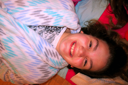 Enjoying Her Kids Facial At The Spa Birthday Party! Enjoying Her Kids Facial At The Spa Birthday Party!