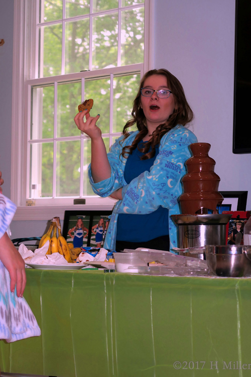 Yummy Chocolate Chip Cookies With Melted Chocolate From The Fondue Fountain!