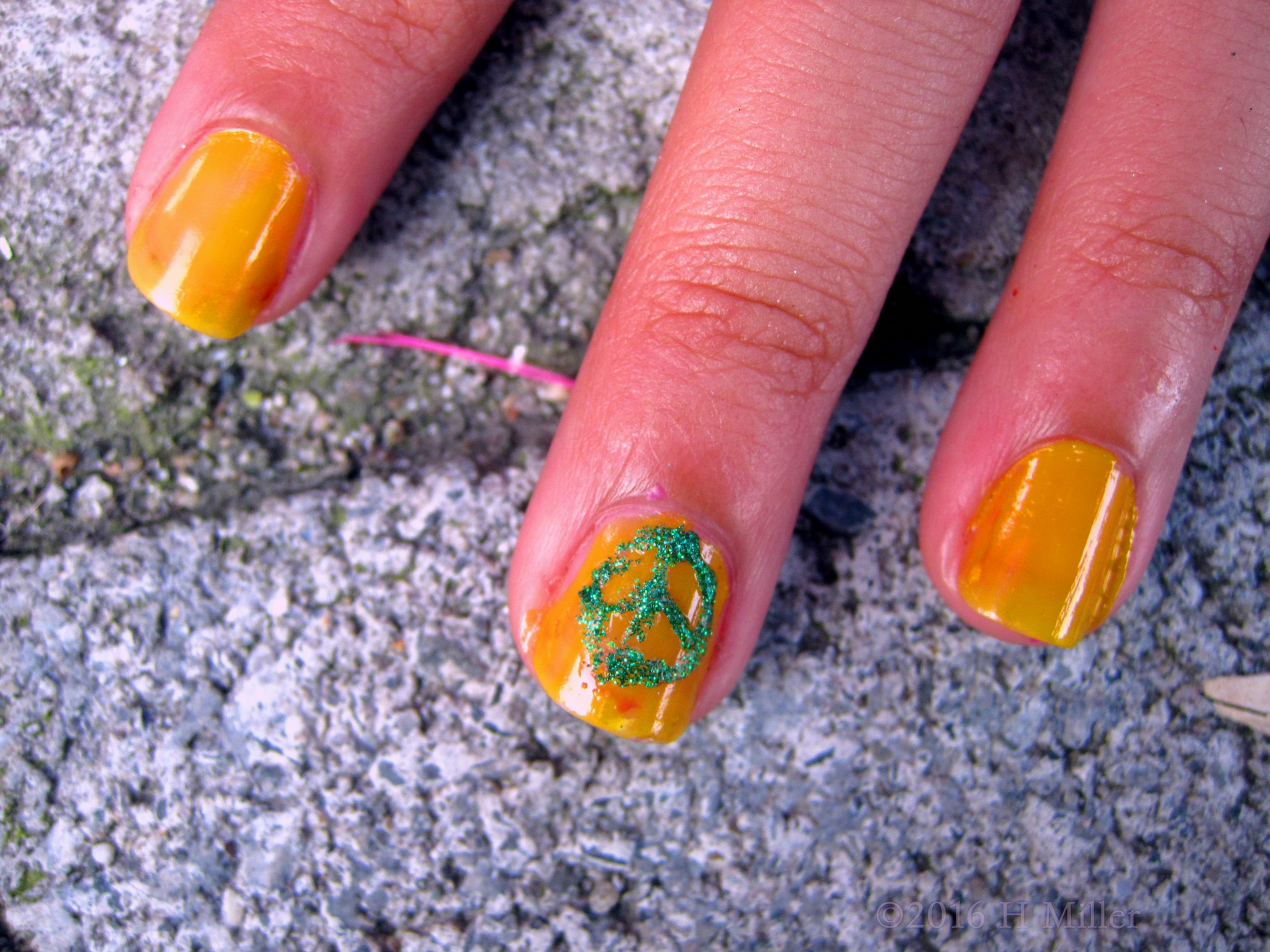 Peace Signs On Her Nail For The Kids Manicure! Peace Signs On Her Nail For The Kids Manicure!