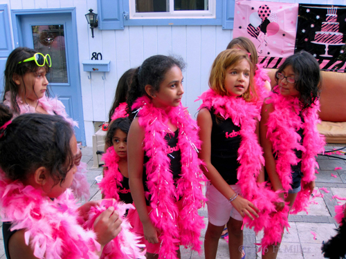 Chilling With Friends And Looking Great In Feather Bo Chilling With Friends And Looking Great In Feather Bo