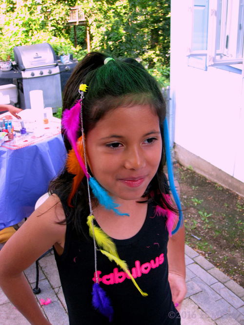 Looking Fabulous With Her Kids Hairstyle! Looking Fabulous With Her Kids Hairstyle!