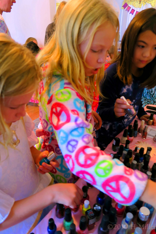 Spa Party For Girls For Peyton In 2019 Spa Party For Girls For Peyton In 2019