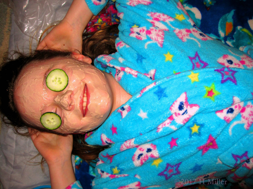 Facials For Kids Are The Best Relaxant Ever!! Facials For Kids Are The Best Relaxant Ever!!
