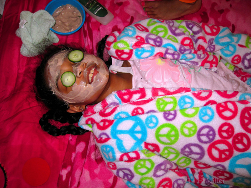 Kid Friendly And Super Luxurious Facials For Girls! Kid Friendly And Super Luxurious Facials For Girls!