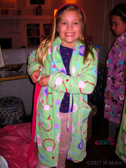 What A Gorgeous Green Patterned Spa Robe! What A Gorgeous Green Patterned Spa Robe!